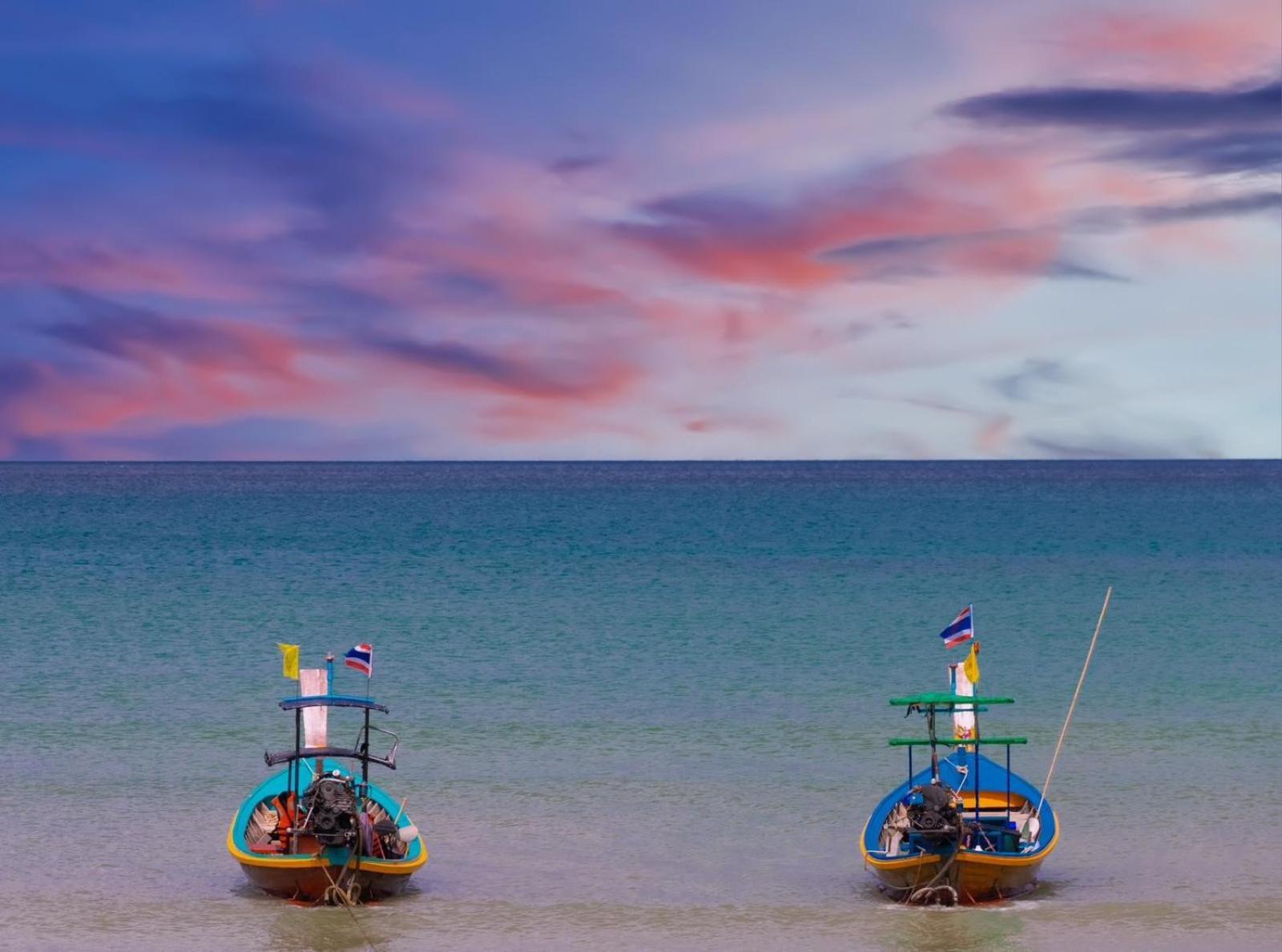 Fundee Boutique Hotel Patong Bagian luar foto