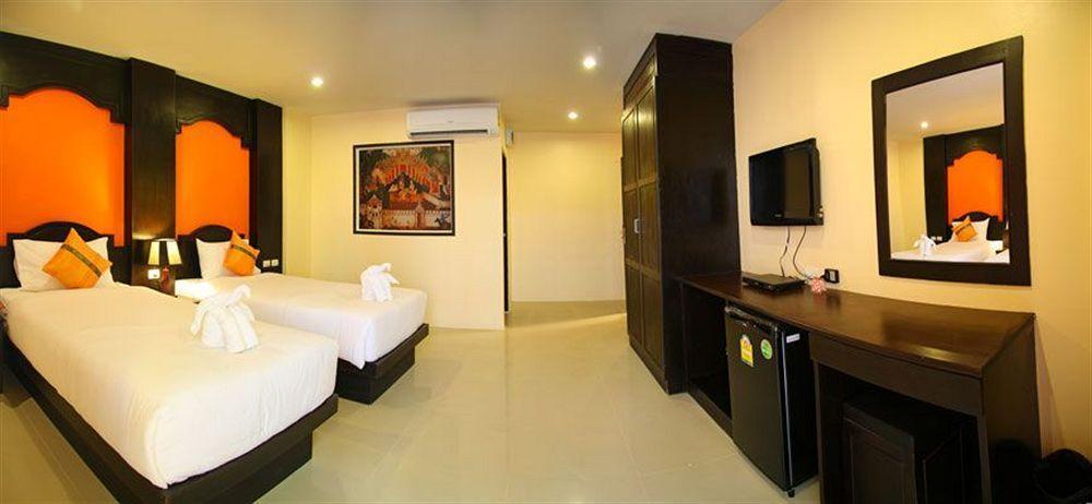 Fundee Boutique Hotel Patong Bagian luar foto