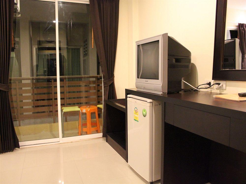 Fundee Boutique Hotel Patong Bagian luar foto