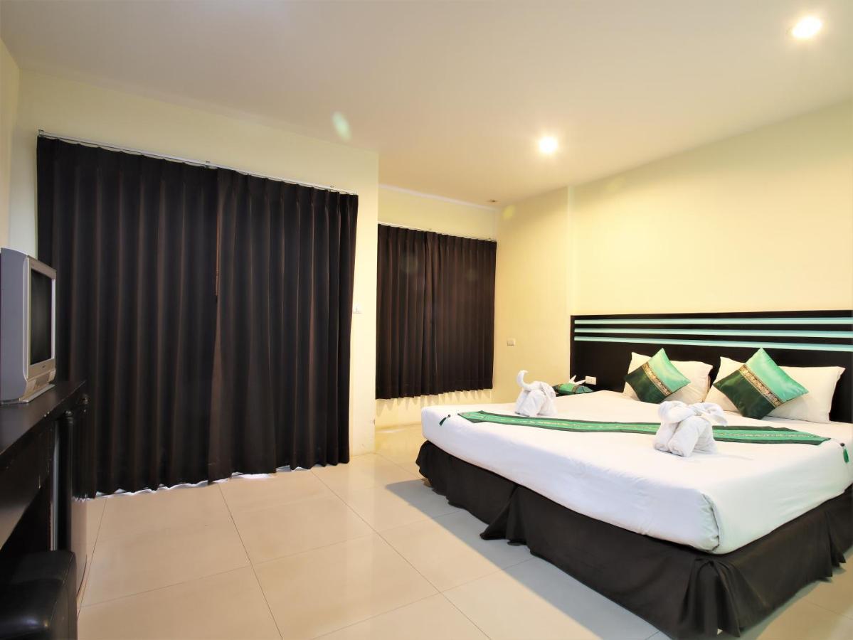 Fundee Boutique Hotel Patong Bagian luar foto
